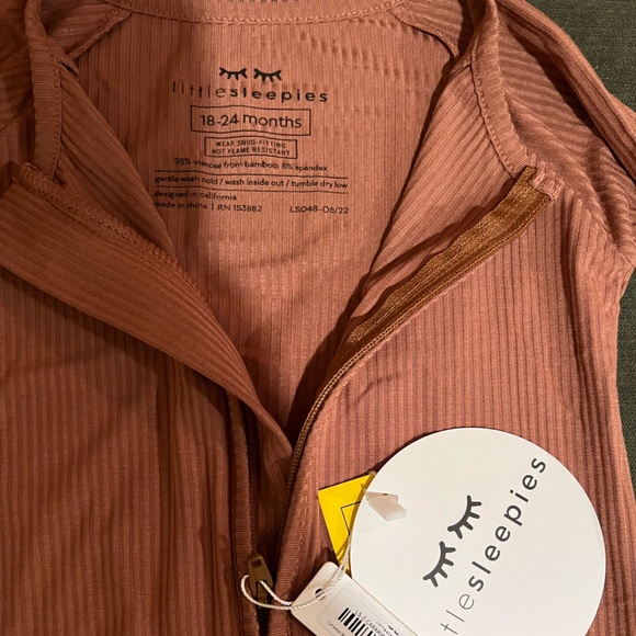 Little Sleepies Ribbed Zippie - Picture 2 of 2